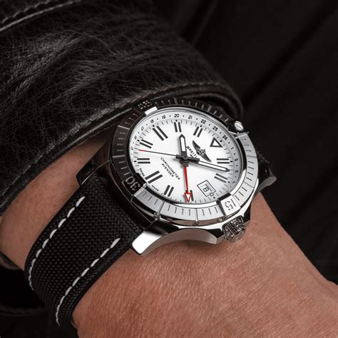 breitling avenger gmt 43 white.